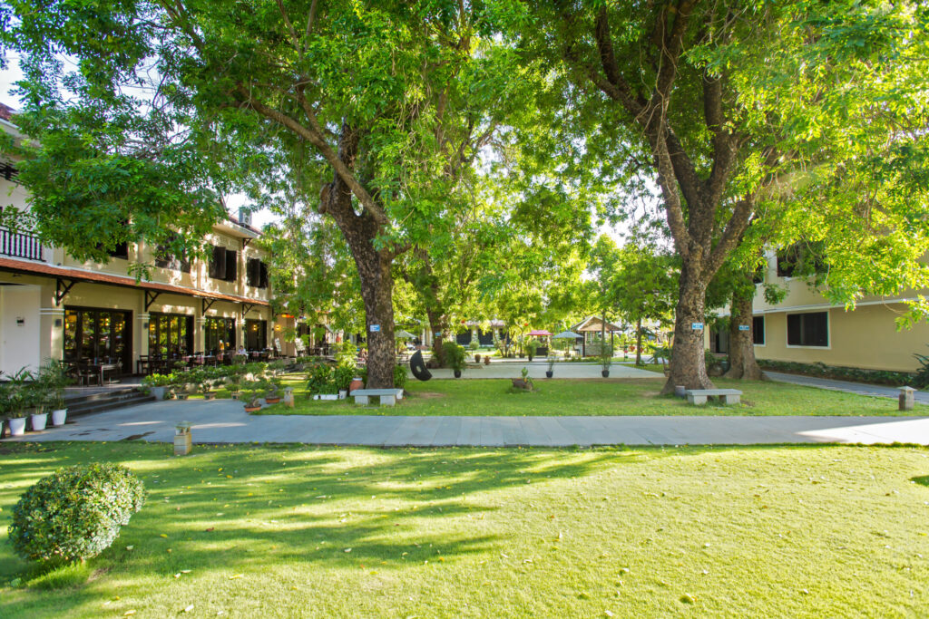 khong-gian-xanh-san-vuon-co-thu-Hoi-An-Historic-Hotel