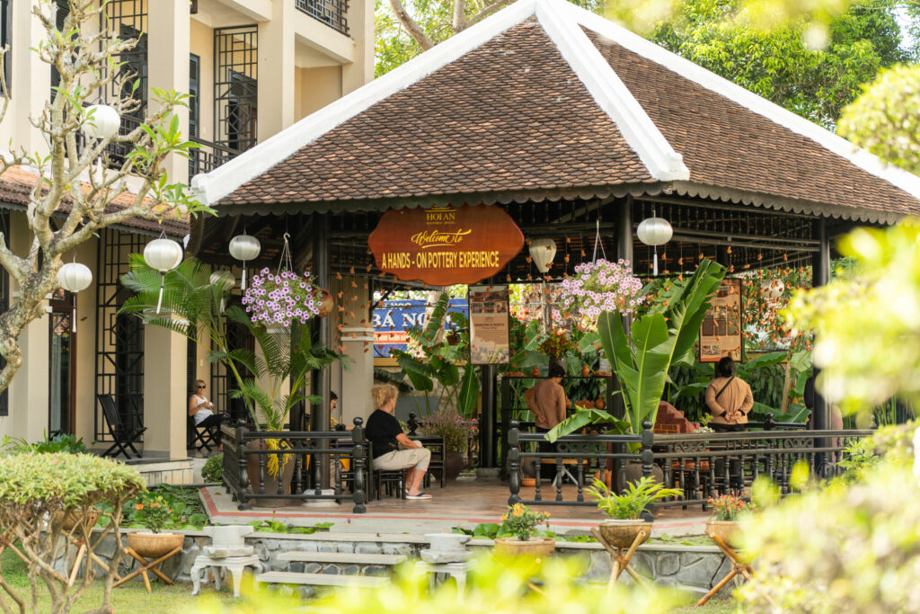 kien-truc-nha-go-luc-giac-hoi-an-historic-hotel